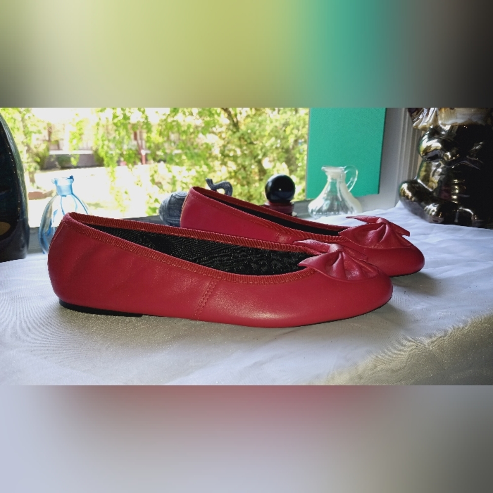 SAM AND LIBBY WOMEN'S SIZE 7 1/2 - 8 BALLET FLAT PINK  WITH A BOW